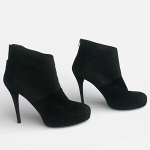 Stuart Weitzman Women’s Black Suede and Spandex Heeled Boots Size 9.5